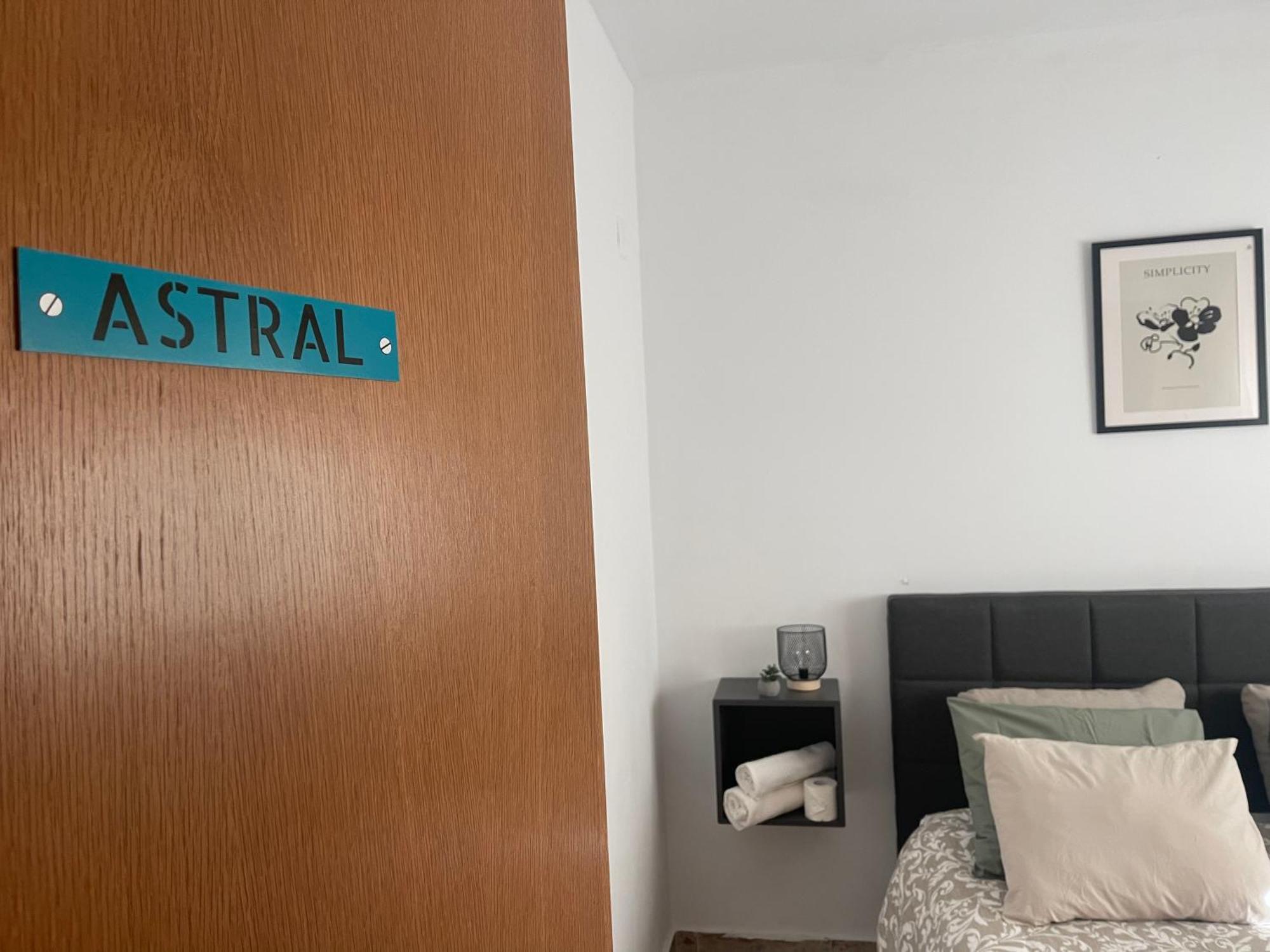 Astral-Habitacion Doble Privada En Casa Compartida-Uebica2 호텔 마리나데알자라프 외부 사진